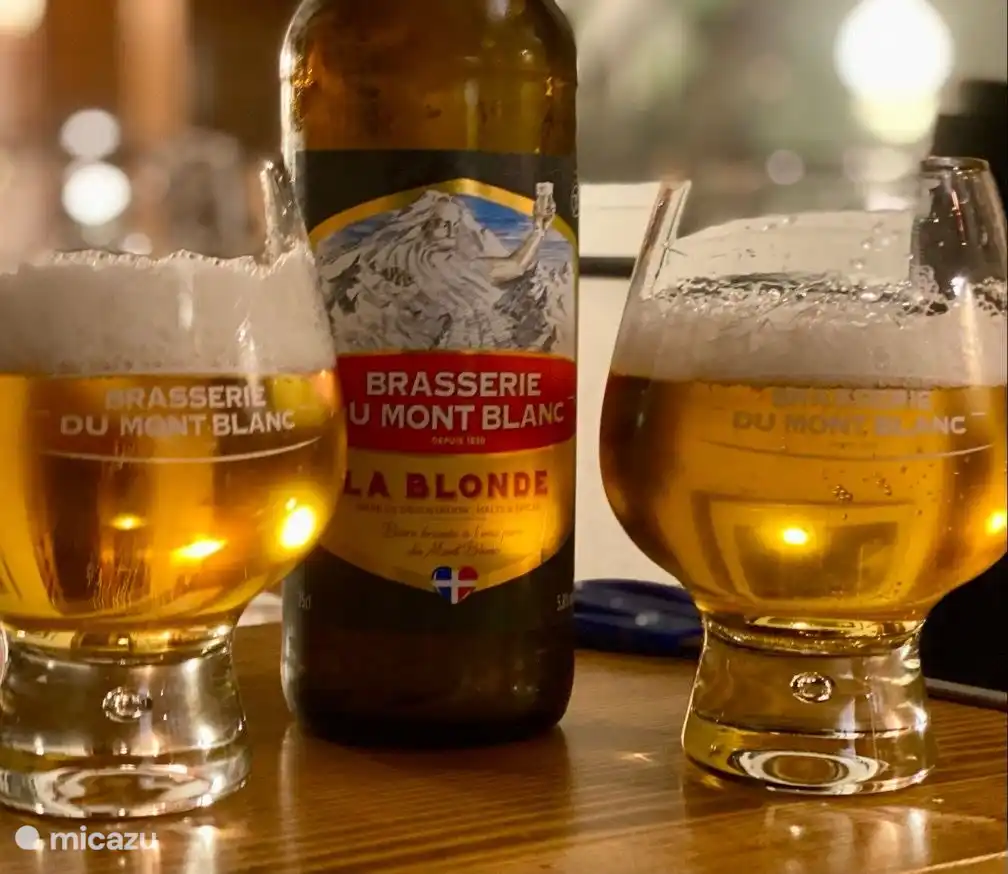 Für die Bierliebhaber ist das Mt. Blanc Bier köstlich und es gibt es in verschiedenen Geschmacksrichtungen
