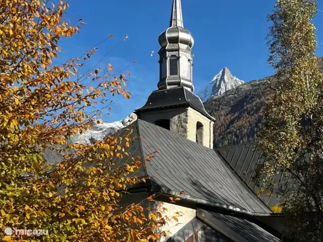 Chalet-lesPraz en Francia, Alta Saboya, Chamonix - chalet la iglesia de Les Praz con Les Drus al fondo