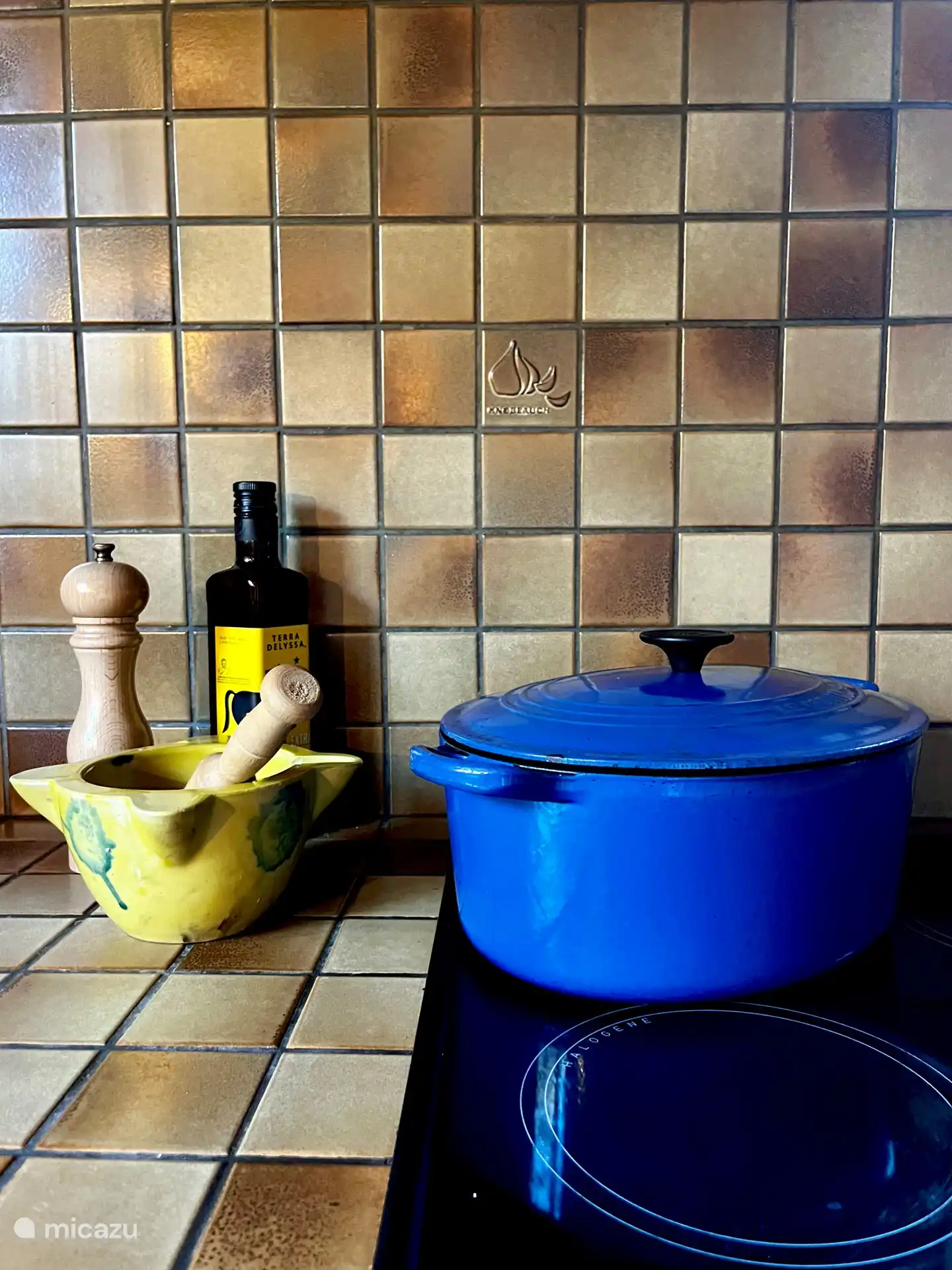 eine gemütliche und offene Küche