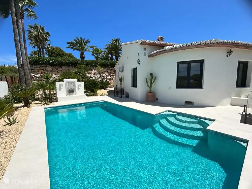 Schönes Schwimmbad!