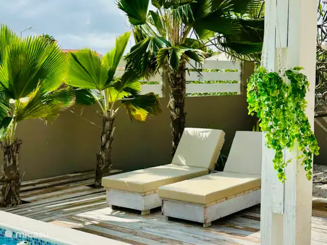Villa Puur Curaçao huren in Curaçao, Banda Abou (west), Grote Berg - villa Vier ligbedden, vier beach chairs