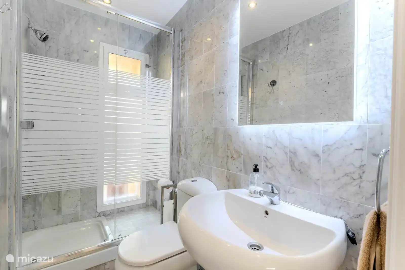 Badezimmer Erdgeschoss