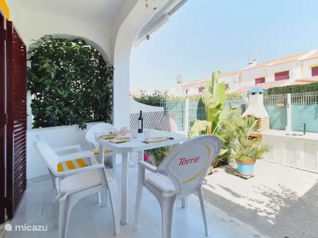 appartement huren in Portugal, Algarve, Altura – Apt Centro Altura, prestige voor thuis Binnenplaats