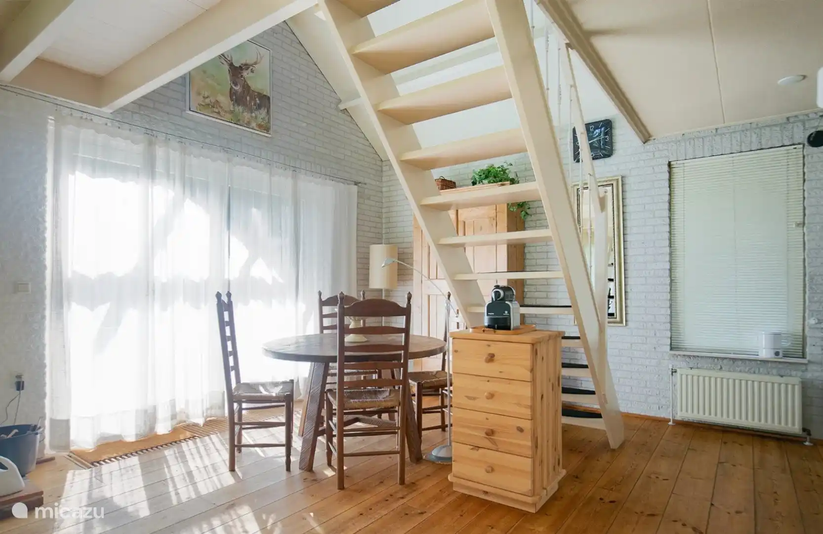 Treppe zum Obergeschoss / Schlafzimmer