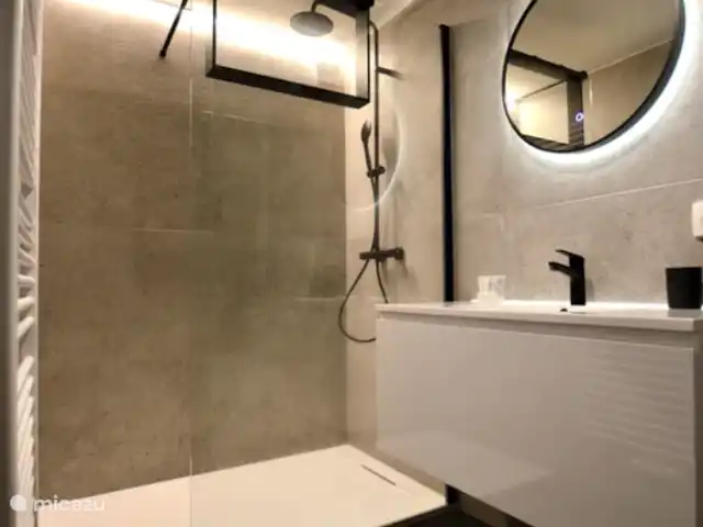 Fabiola 2 en Bélgica, Costa Belga, Middelkerke - apartamento baño