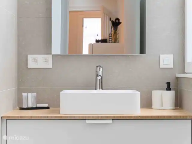 Fabiola 1 en Bélgica, Costa Belga, Middelkerke - apartamento baño