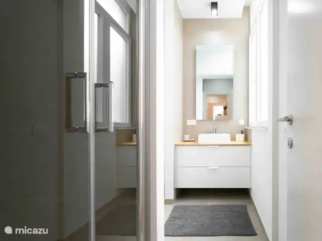 Fabiola 1 en Bélgica, Costa Belga, Middelkerke - apartamento baño