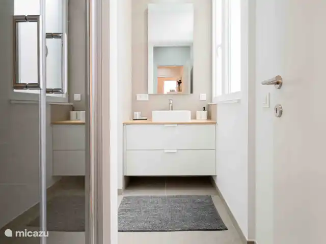 Fabiola 1 en Bélgica, Costa Belga, Middelkerke - apartamento baño