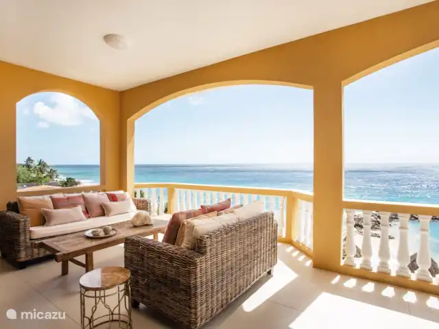 The Beach · The Strand Penthouse en Curazao, Curazao Centro, Willemstad - apartamento Balcón con hermosa vista al mar