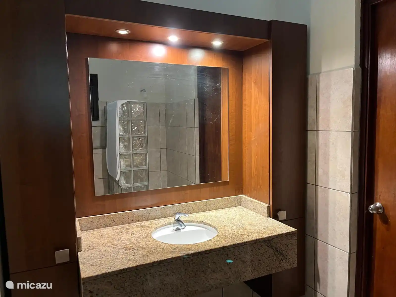 Deuxième salle de bain