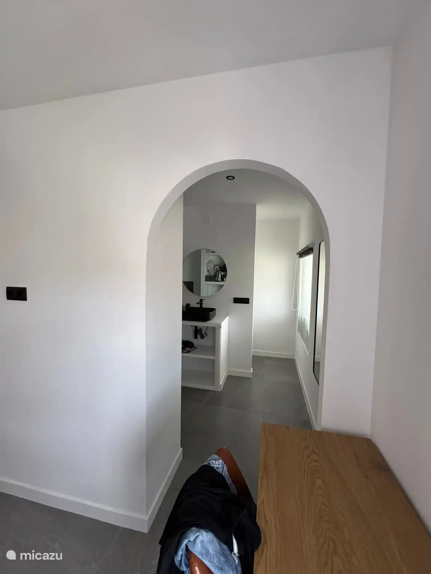 Begehbares Badezimmer