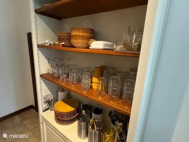 geschakelde woning huren in Italië, Umbrië, Castiglione Del Lago – Casa Profondo Alles wat je nodig hebt. Ook in de trapkast ernaast, voel je vrij!