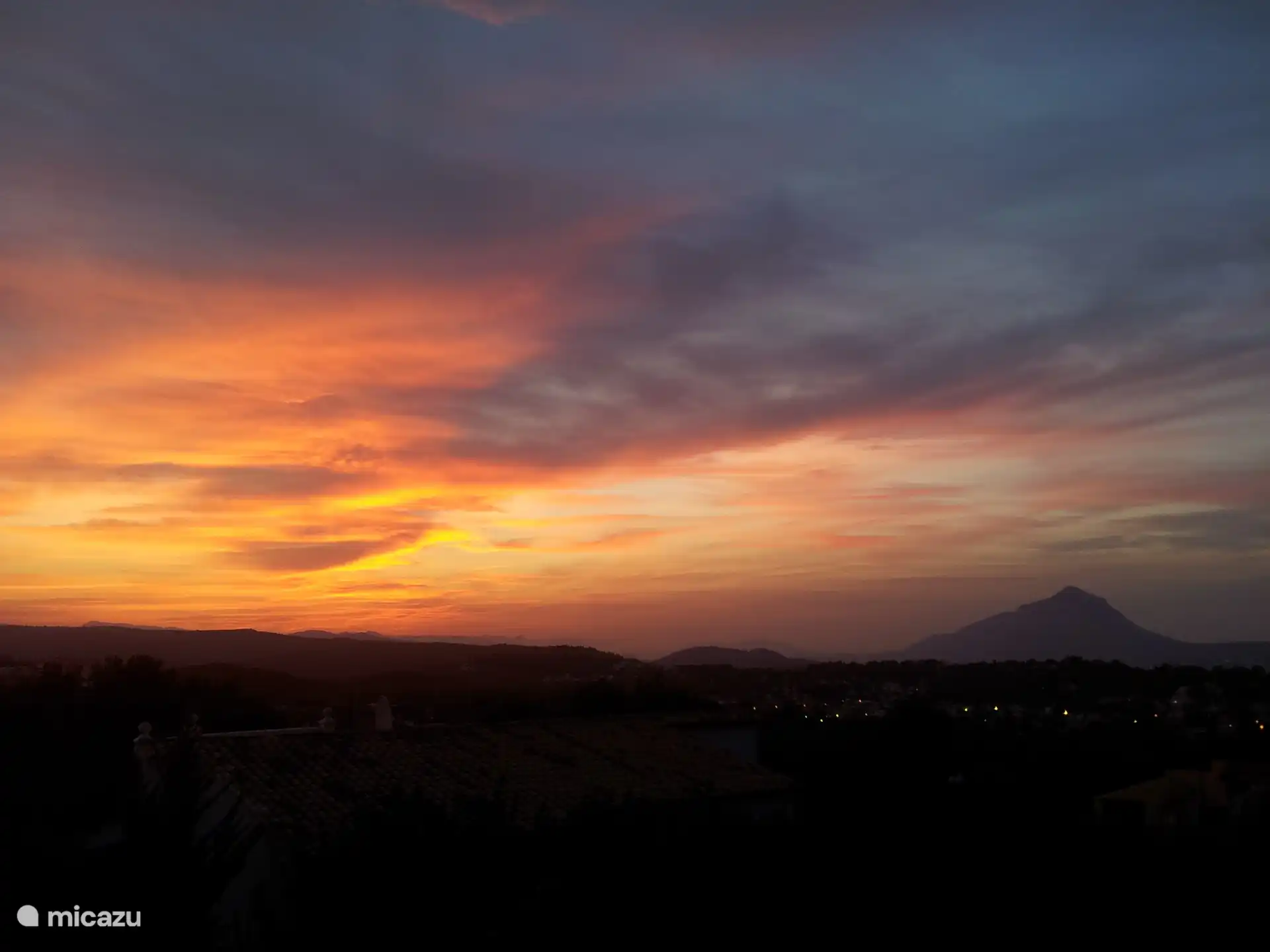 Genießen Sie den wunderschönen Sonnenuntergang.
