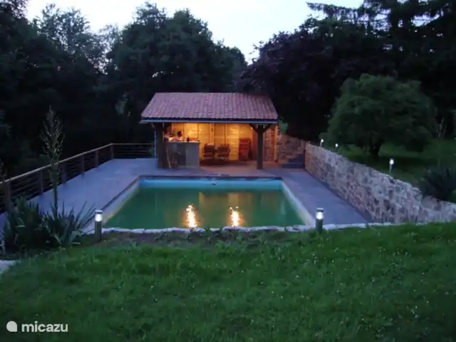 Bellevue huren in België, Ardennen, Aywaille - villa Zwembad 's avonds