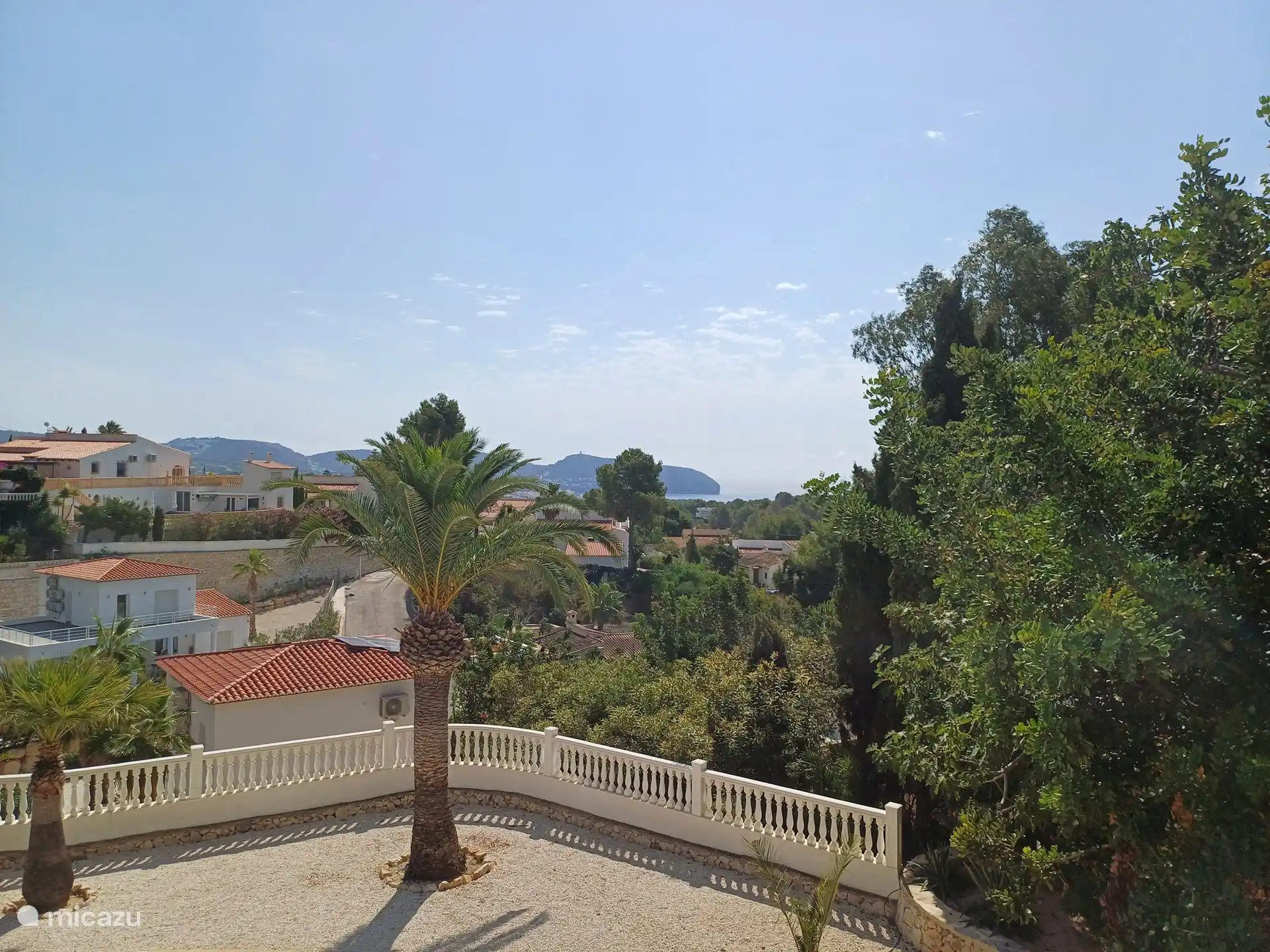 Blick von der Terrasse im Obergeschoss