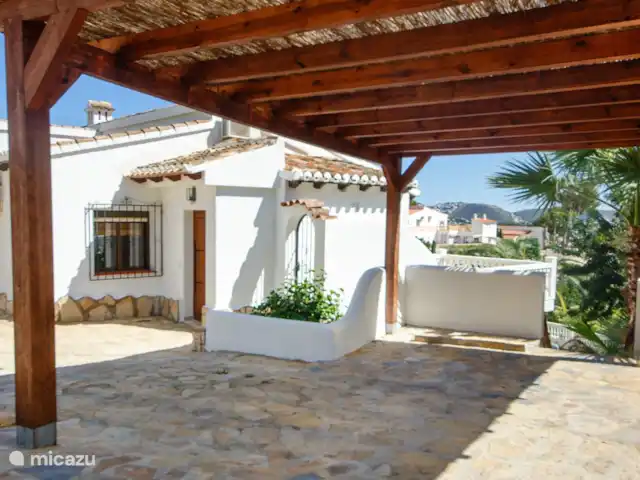 Vista Maryvilla | Espagne, Costa Blanca, Moraira - villa Devant de la maison avec parking pour plusieurs voitures.
