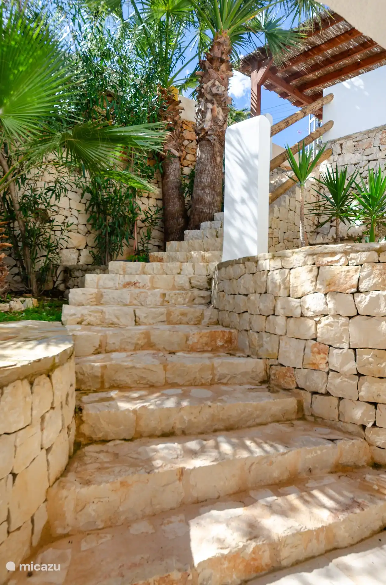 Garten- und Außentreppe