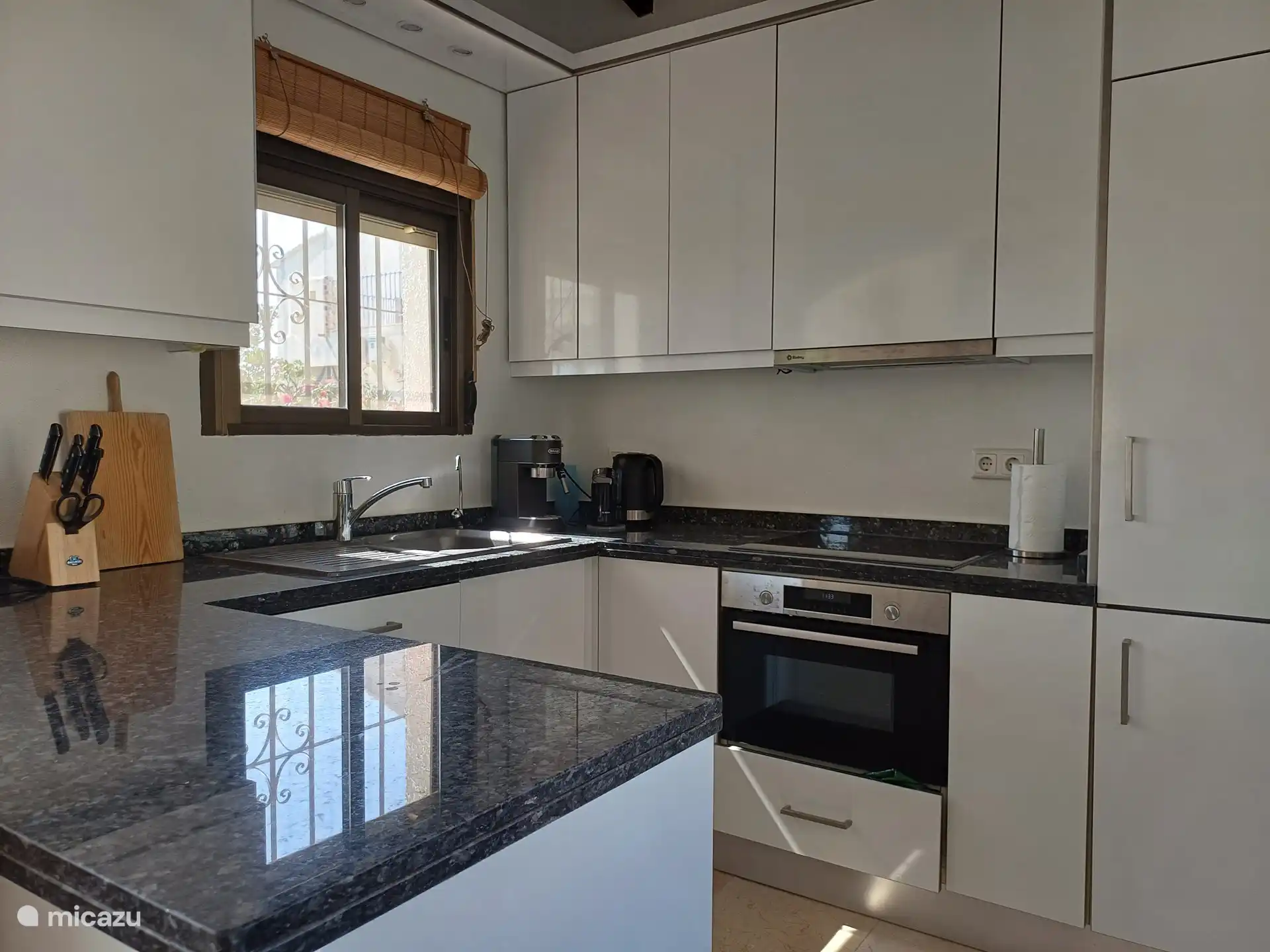 voll ausgestattete Küche