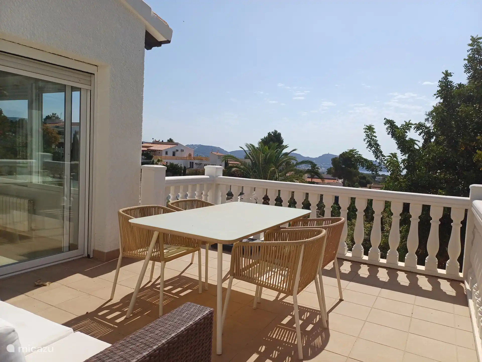 Terrasse im Obergeschoss