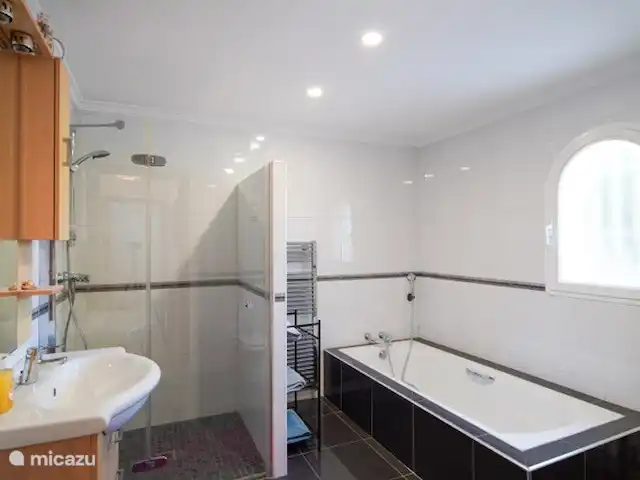 Villa Oleander - Javea | Espagne, Costa Blanca, Jávea - villa 2e salle de bain à l’étage