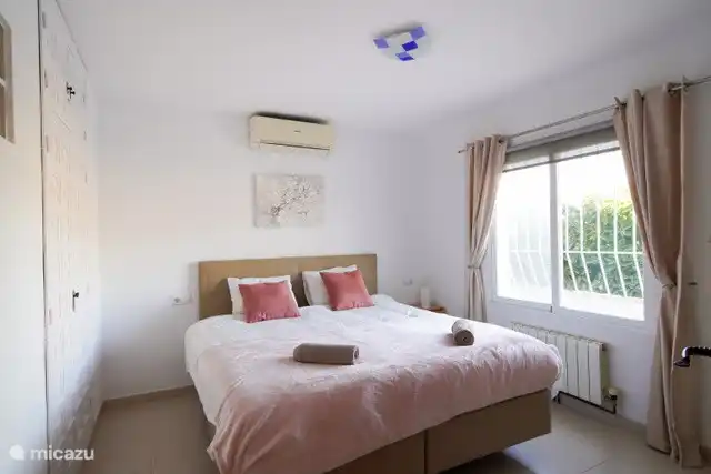 Hauptschlafzimmer im Erdgeschoss