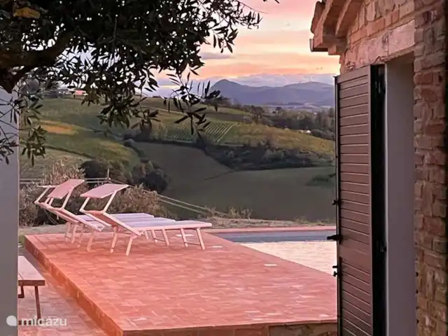 CASA 6 pers. - Casa Sette Cipressi | Italie, Marche, Serra de’ Conti  - maison de vacances Le soleil couchant rend tout rouge