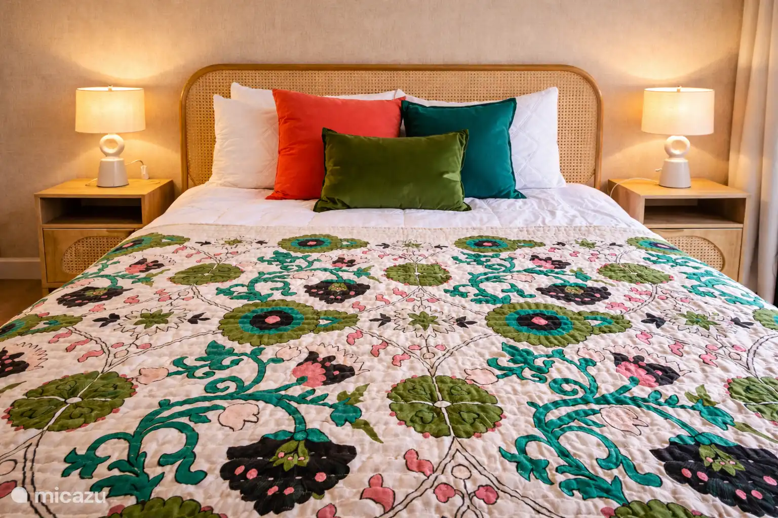 Schlafzimmer mit Doppelbett