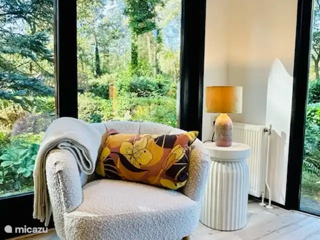 StayatSas Tiny House Pippa huren in Nederland, Gelderland, Doornspijk - chalet uitzicht op het bos