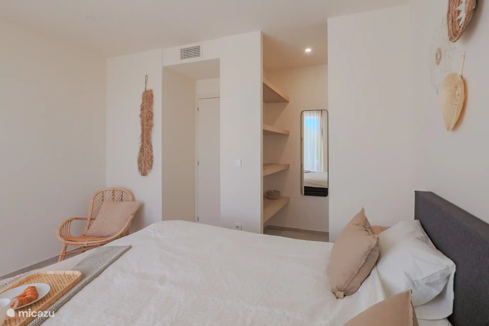 Bedroom incl. walk-in area 