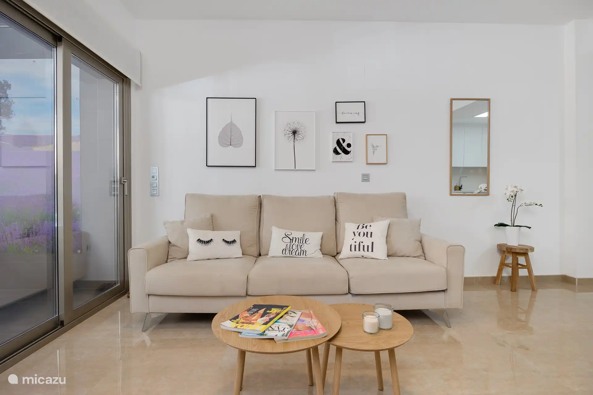 Geräumiger Sitzbereich.