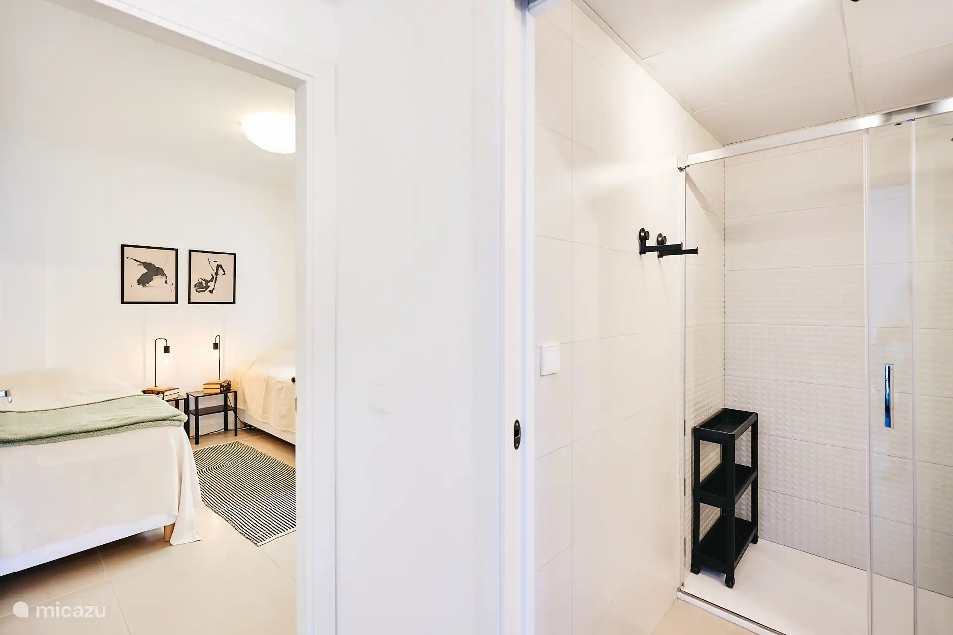 2. Schlafzimmer mit Bad auf dem Flur