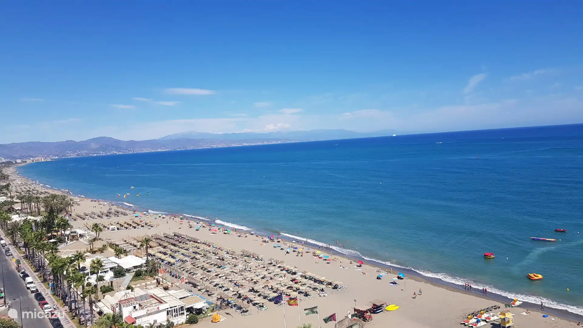 Innerhalb von 30 Minuten sind Sie mit den Füßen im Sand an der Costa del Sol, Sonne, Meer und Entspannung zum Greifen nah.