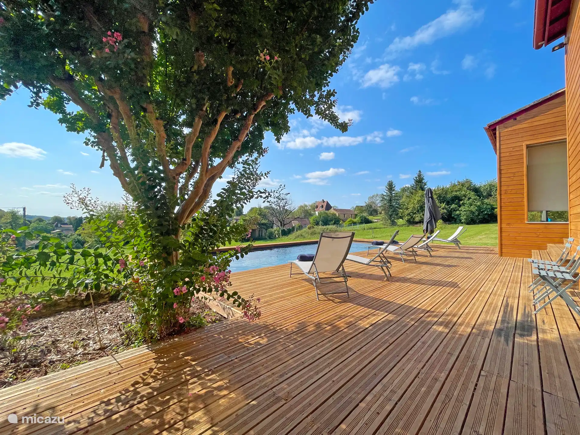 Zwembad op het strand