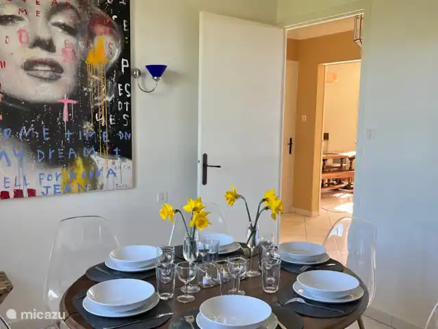 casa rural / cabaña en Francia, Dordoña, Calès (Dordogne) – La Cruz de la Tierra Comedor