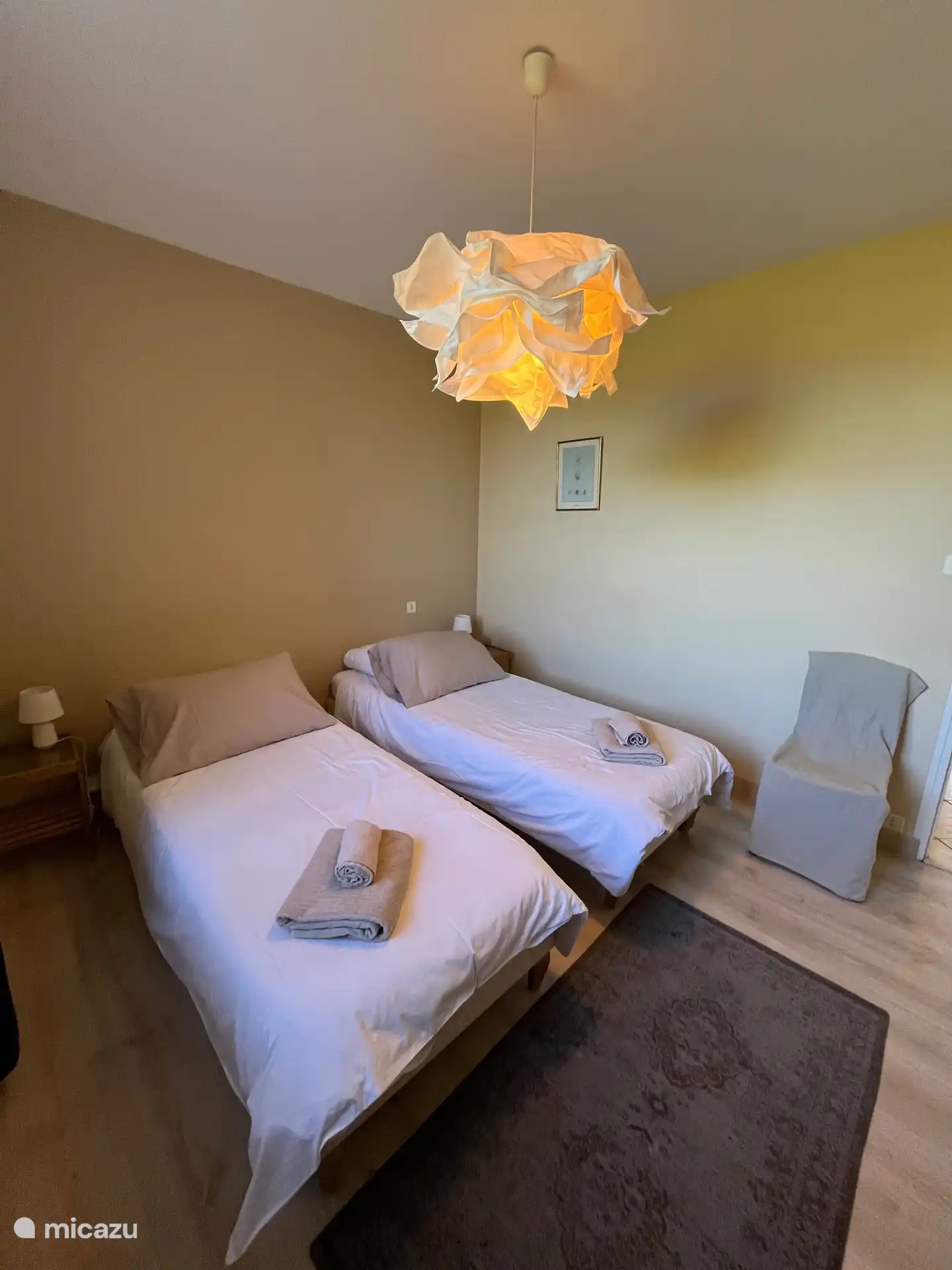 Kamer met 2 eenpersoonsbedden