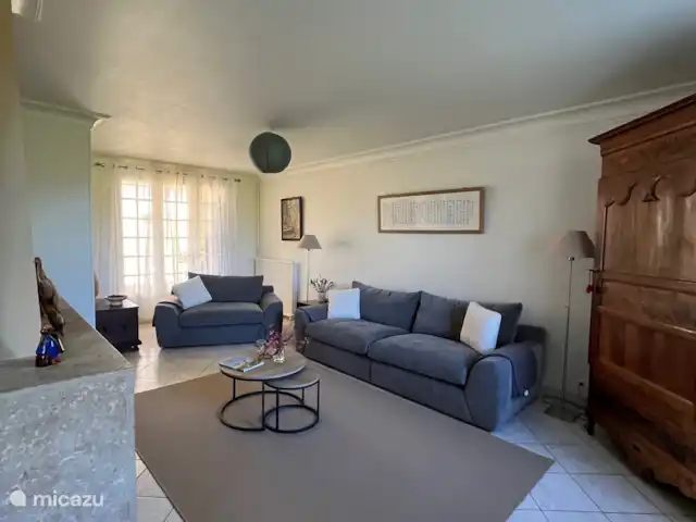 casa rural / cabaña en Francia, Dordoña, Calès (Dordogne) – La Cruz de la Tierra Salón