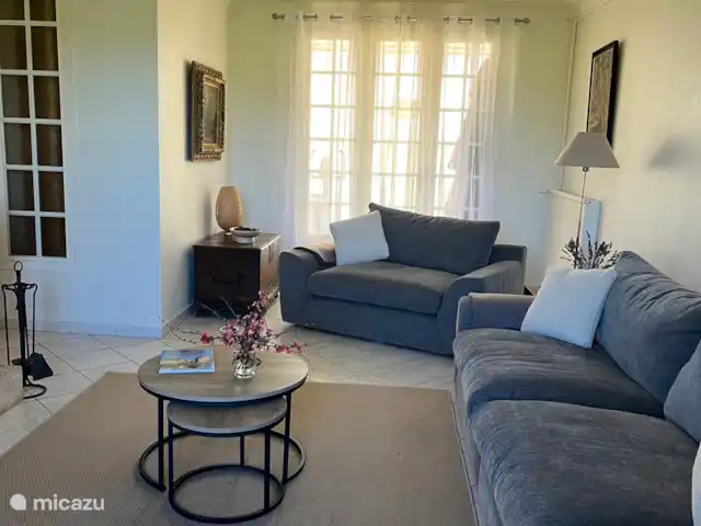 casa rural / cabaña en Francia, Dordoña, Calès (Dordogne) – La Cruz de la Tierra Salón