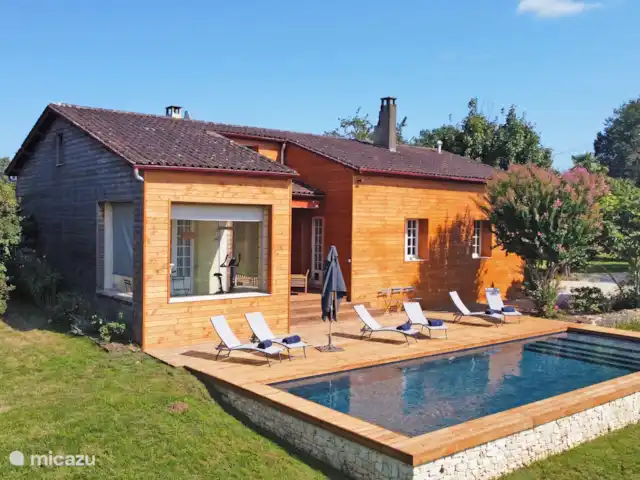 casa rural / cabaña en Francia, Dordoña, Calès (Dordogne) – La Cruz de la Tierra Casa y piscina