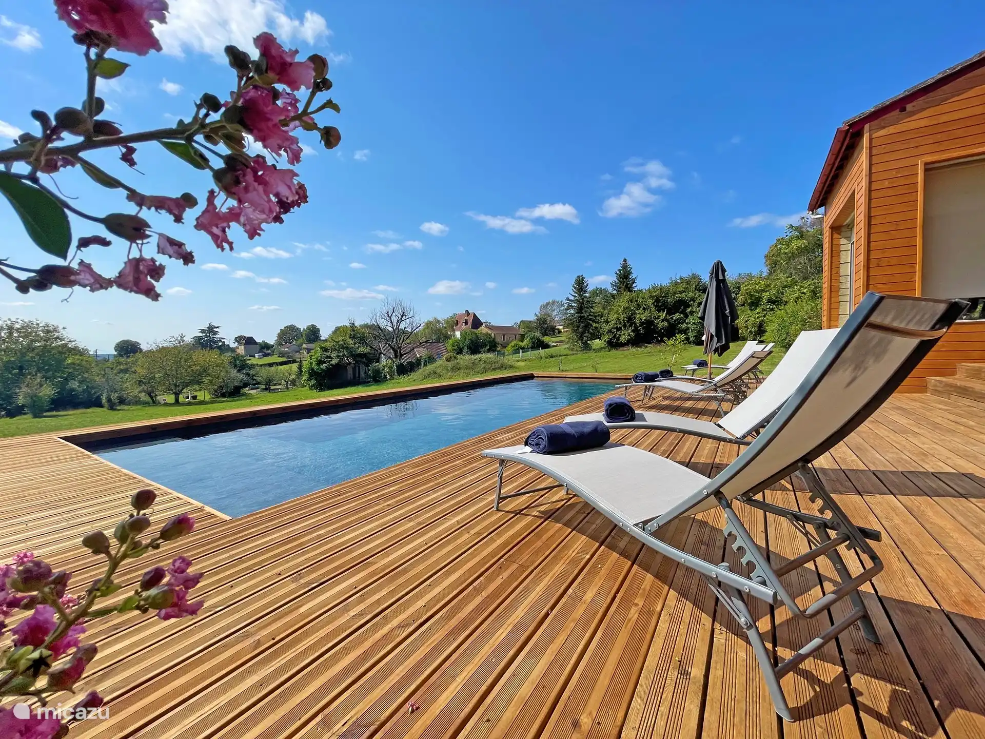 Zwembad op het strand