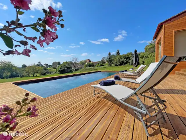 casa rural / cabaña en Francia, Dordoña, Calès (Dordogne) – La Cruz de la Tierra Piscina en la playa