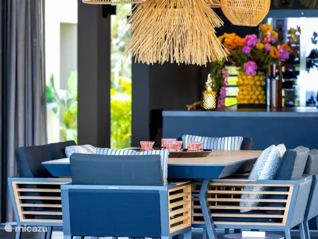 Sea Front Luxury Villa huren in Bonaire, Bonaire, Belnem - villa eettafel