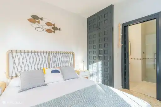 Bedroom with ensuite bathroom on etage_ Casa Diana Benissa