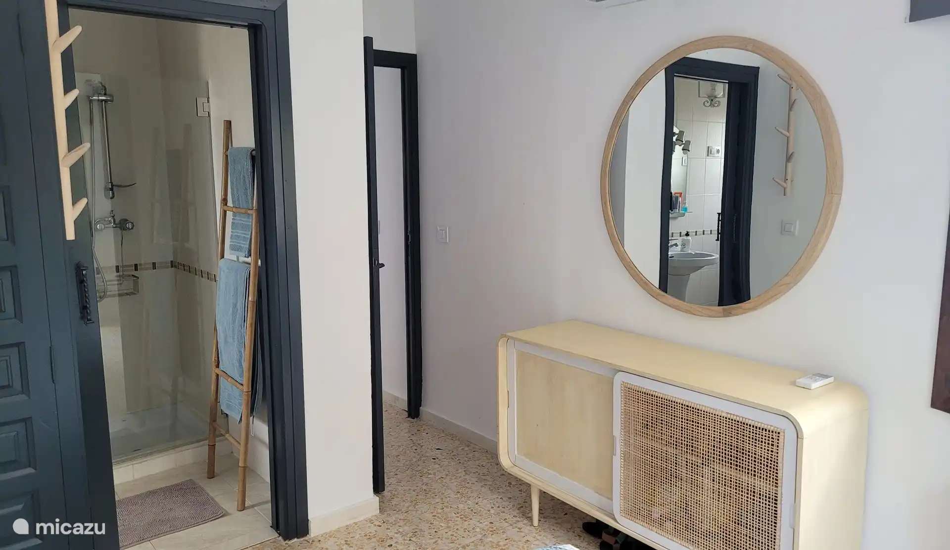 Ensuite bathroom on first floor _ Casa Diana Benissa