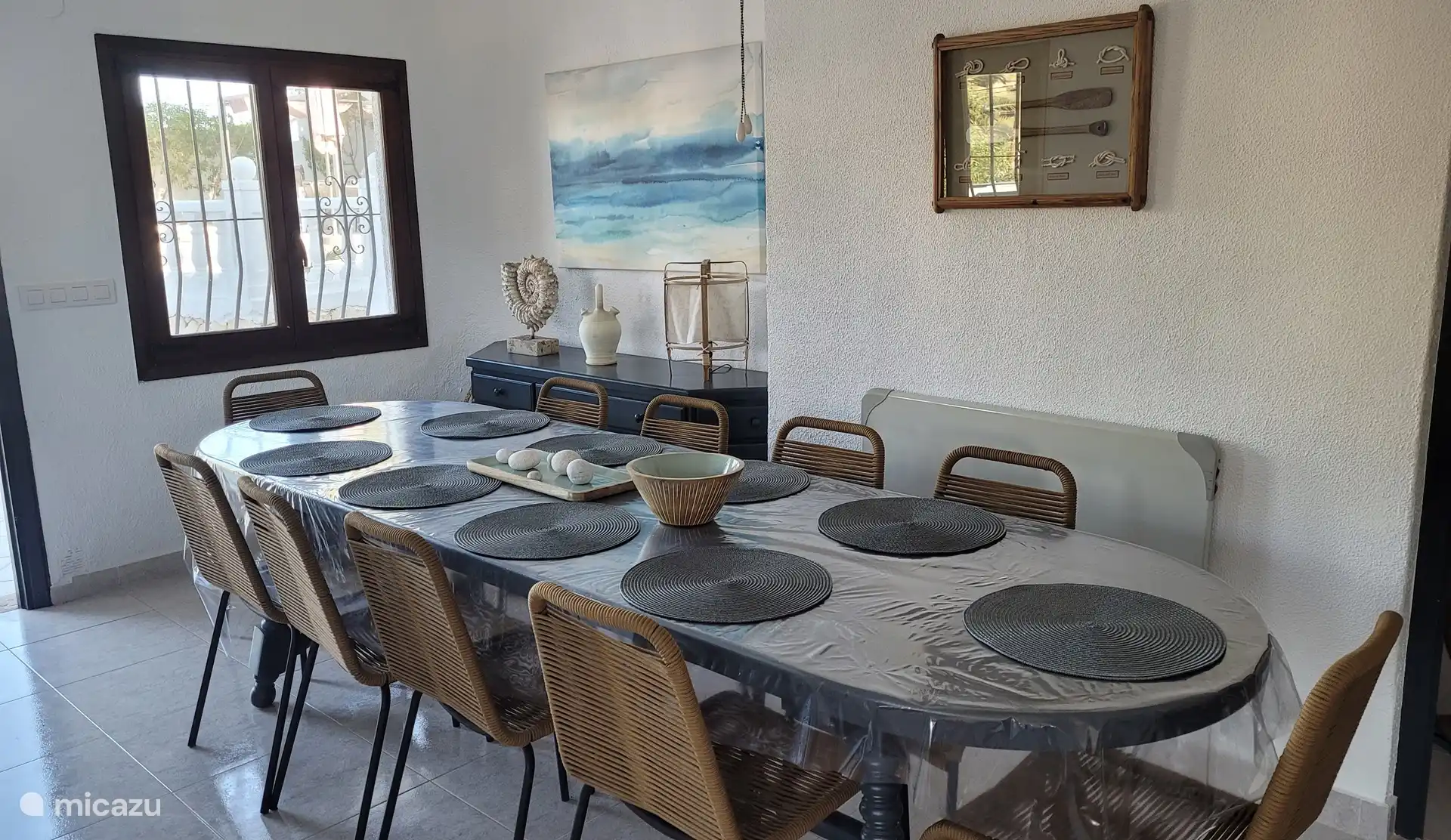 Spacious dining table, living space on the ground floor _ Casa Diana Benissa