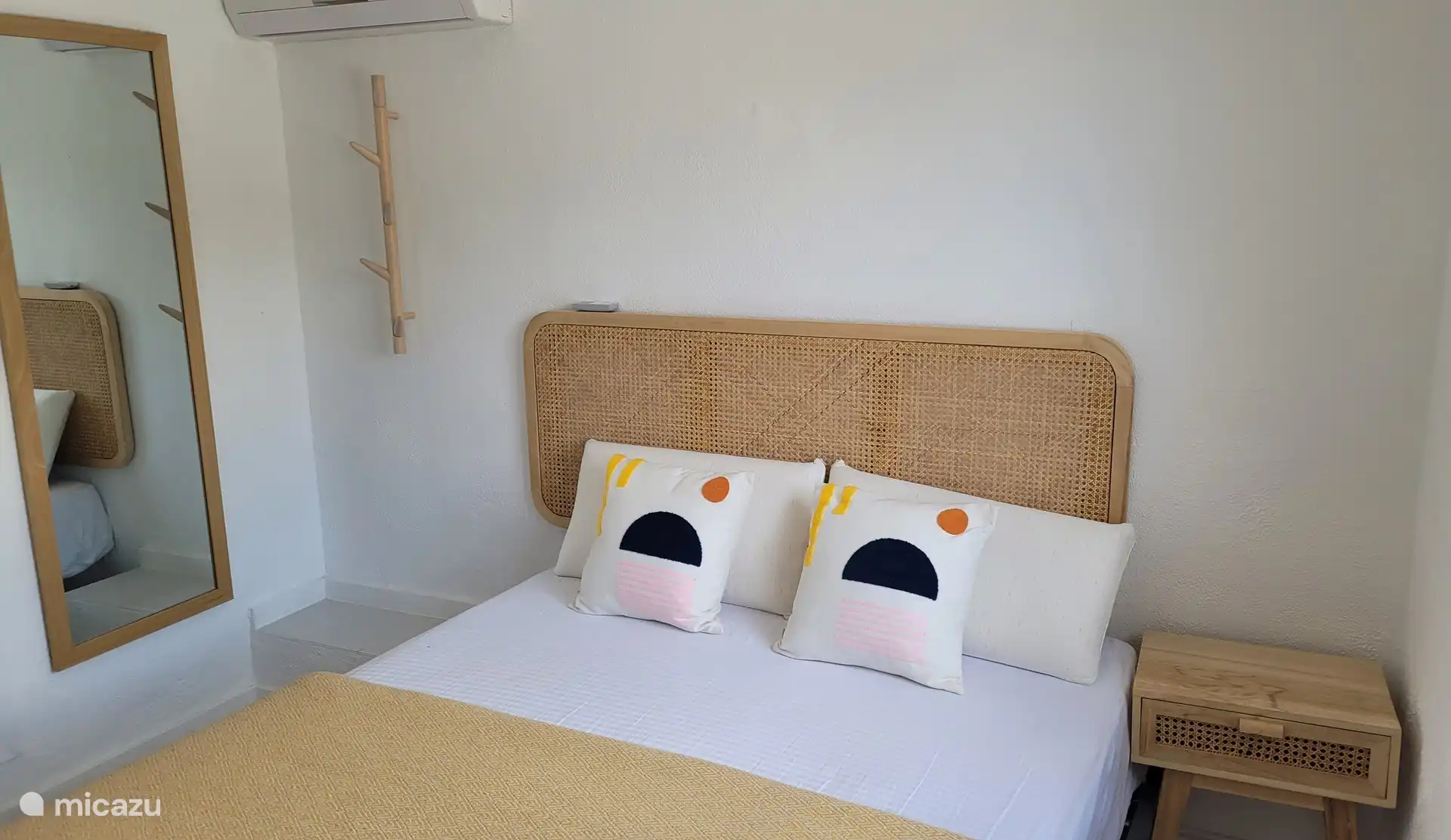Double bed, air-conditioned _ Casa Diana Benissa