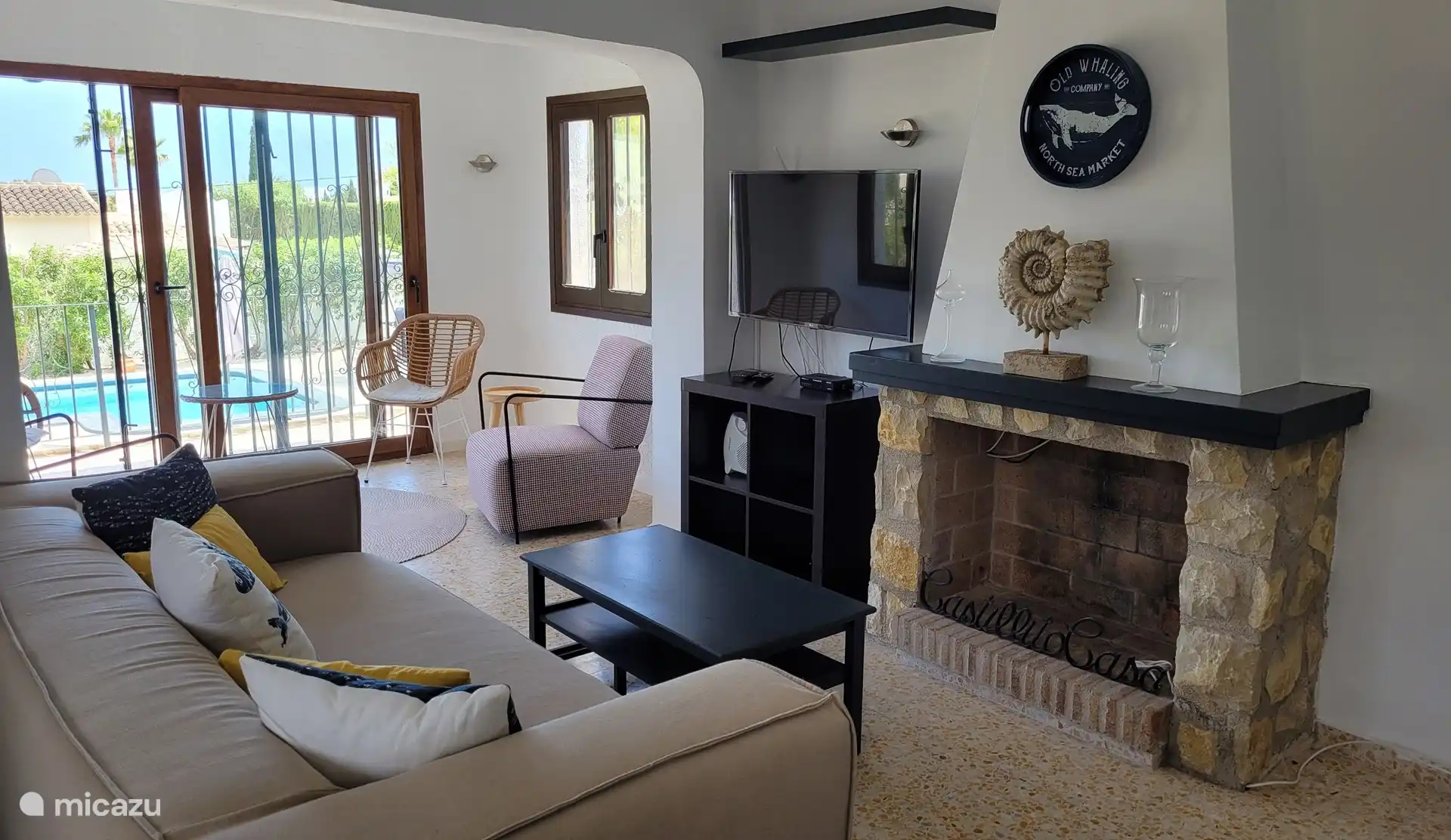 Living room, sofa on the first floor _ Casa Diana Benissa