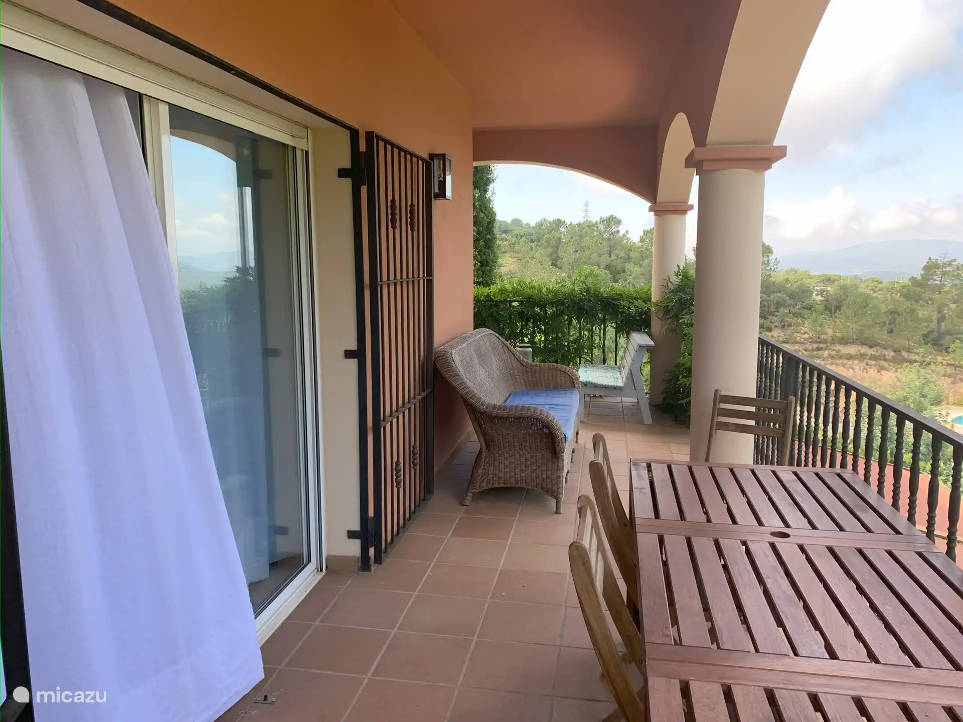 Balcon terrasse rez-de-chaussée