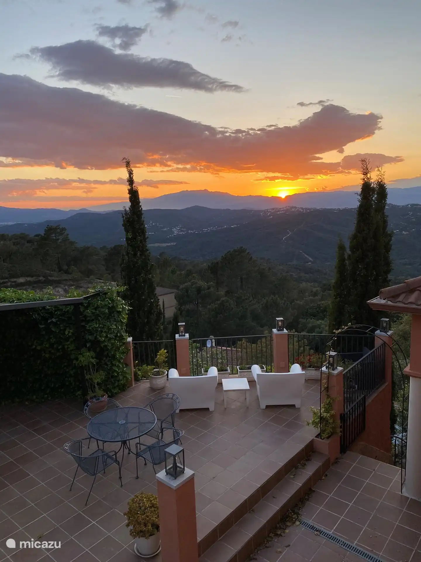 Terrasse à la lumière du soir