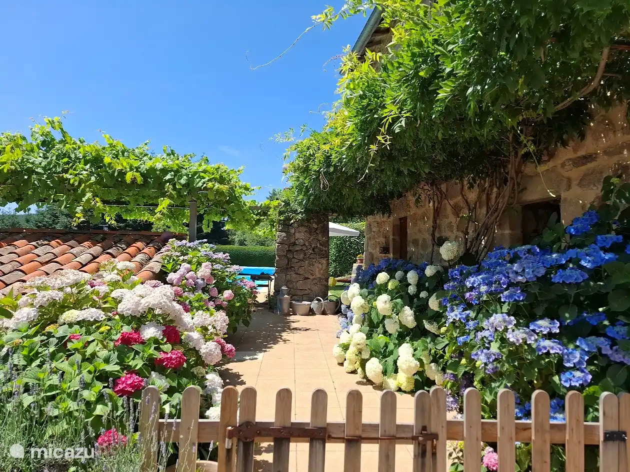 Passage to high house