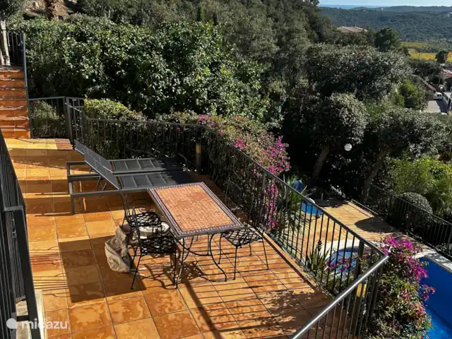 Villa avec piscine privée et climatisation | Espagne, Catalogne, Santa Cristina D'aro - villa Il y a plusieurs terrasses
